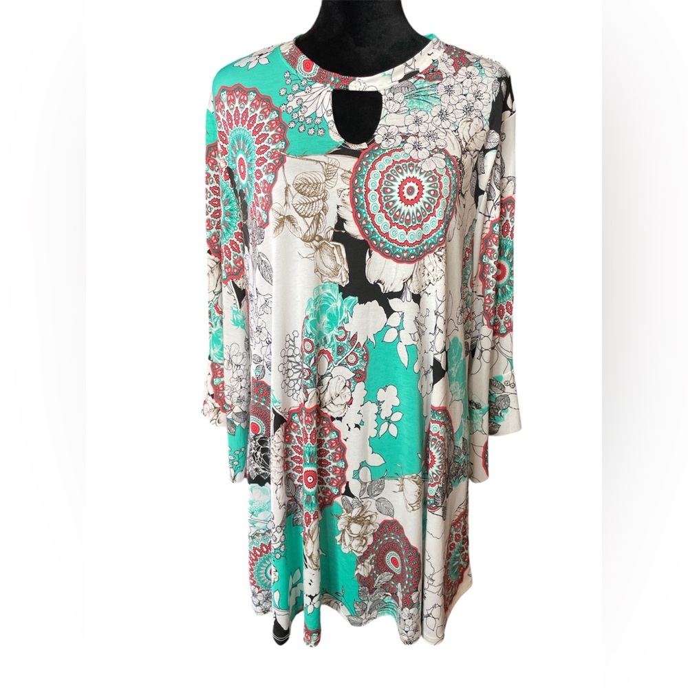 Sol R.H.R. Floral Bell Cuff Blouse